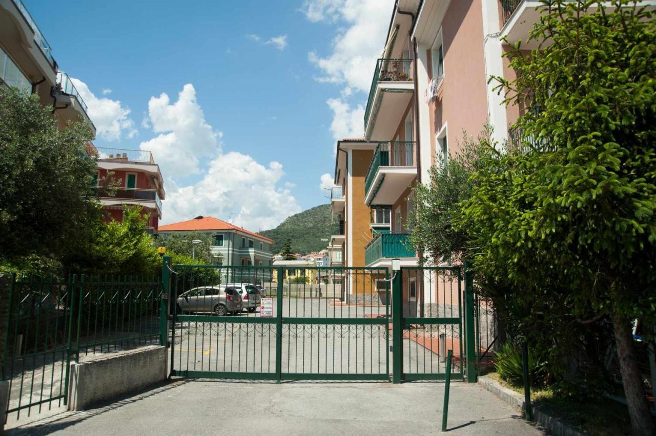Cipriani 5 Rivieraholiday Pietra Ligure Exteriér fotografie
